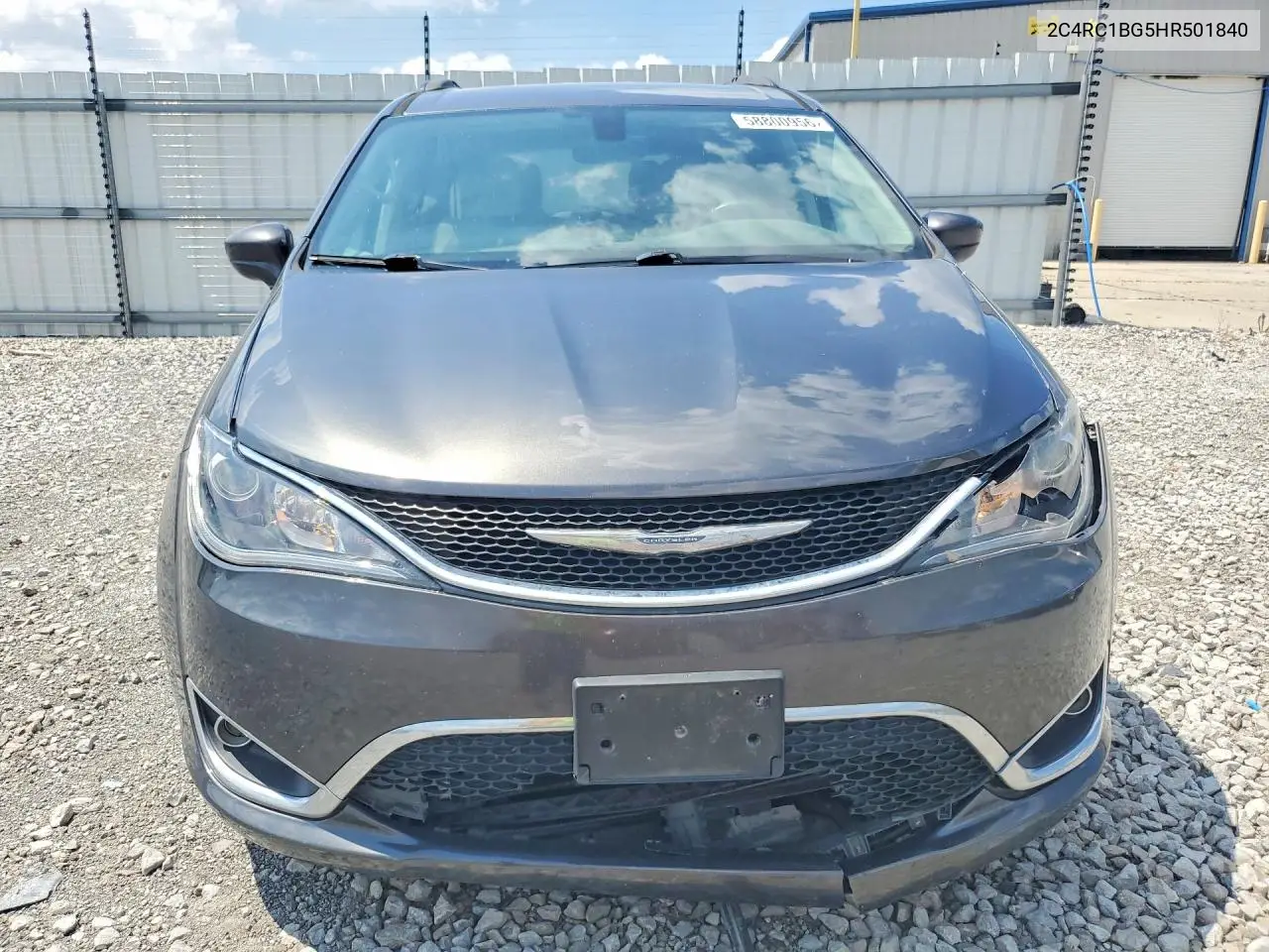2017 Chrysler Pacifica Touring L VIN: 2C4RC1BG5HR501840 Lot: 58800956