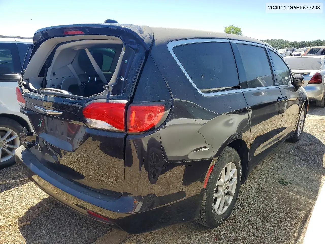 2017 Chrysler Pacifica Touring VIN: 2C4RC1DG6HR577208 Lot: 58928276
