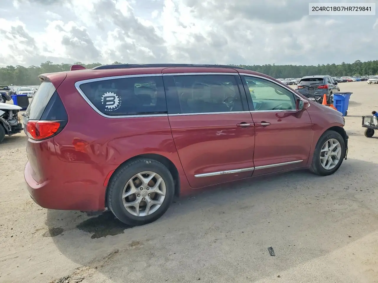 2017 Chrysler Pacifica Touring L VIN: 2C4RC1BG7HR729841 Lot: 59252266