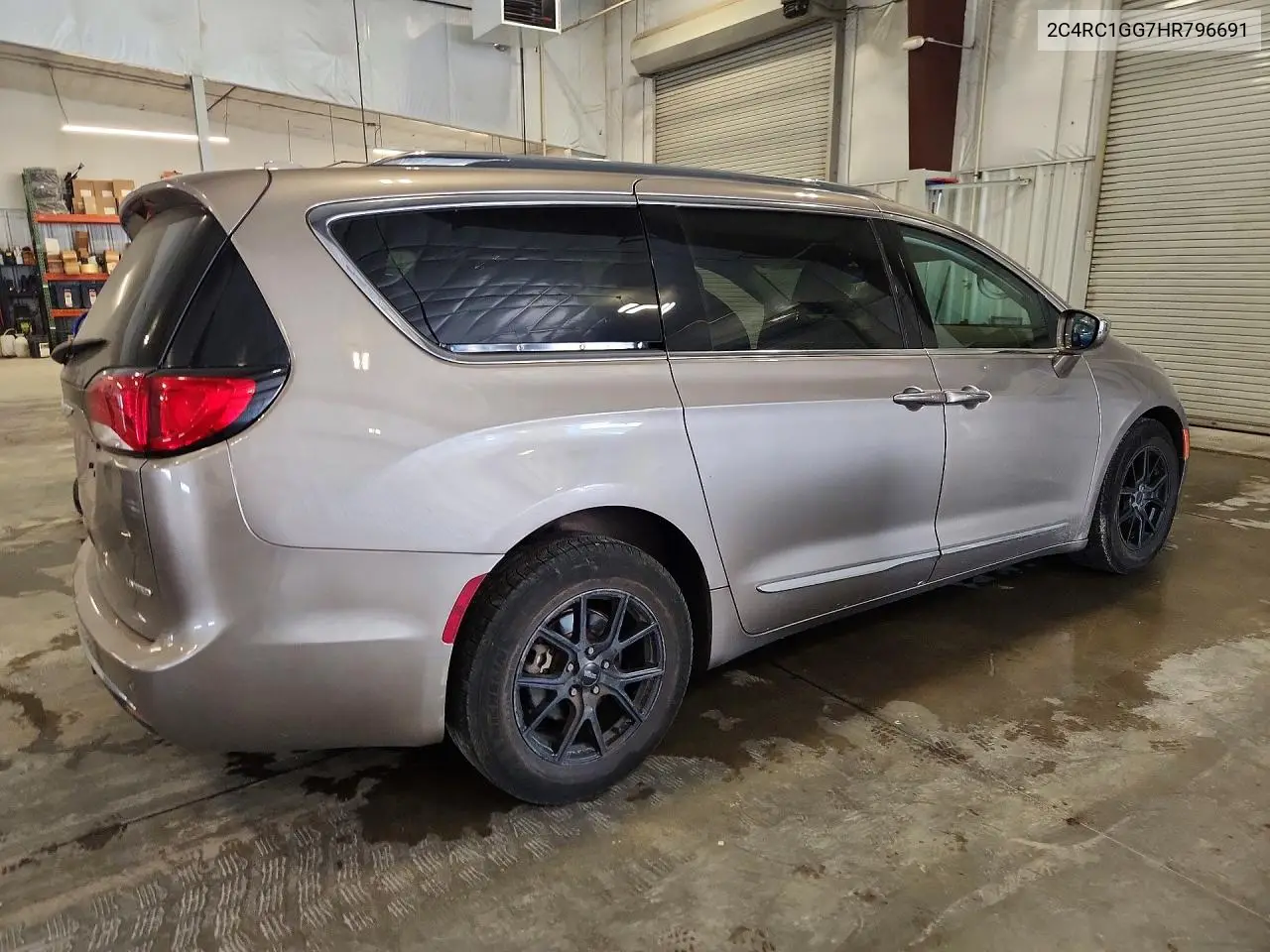 2017 Chrysler Pacifica Limited VIN: 2C4RC1GG7HR796691 Lot: 60001586
