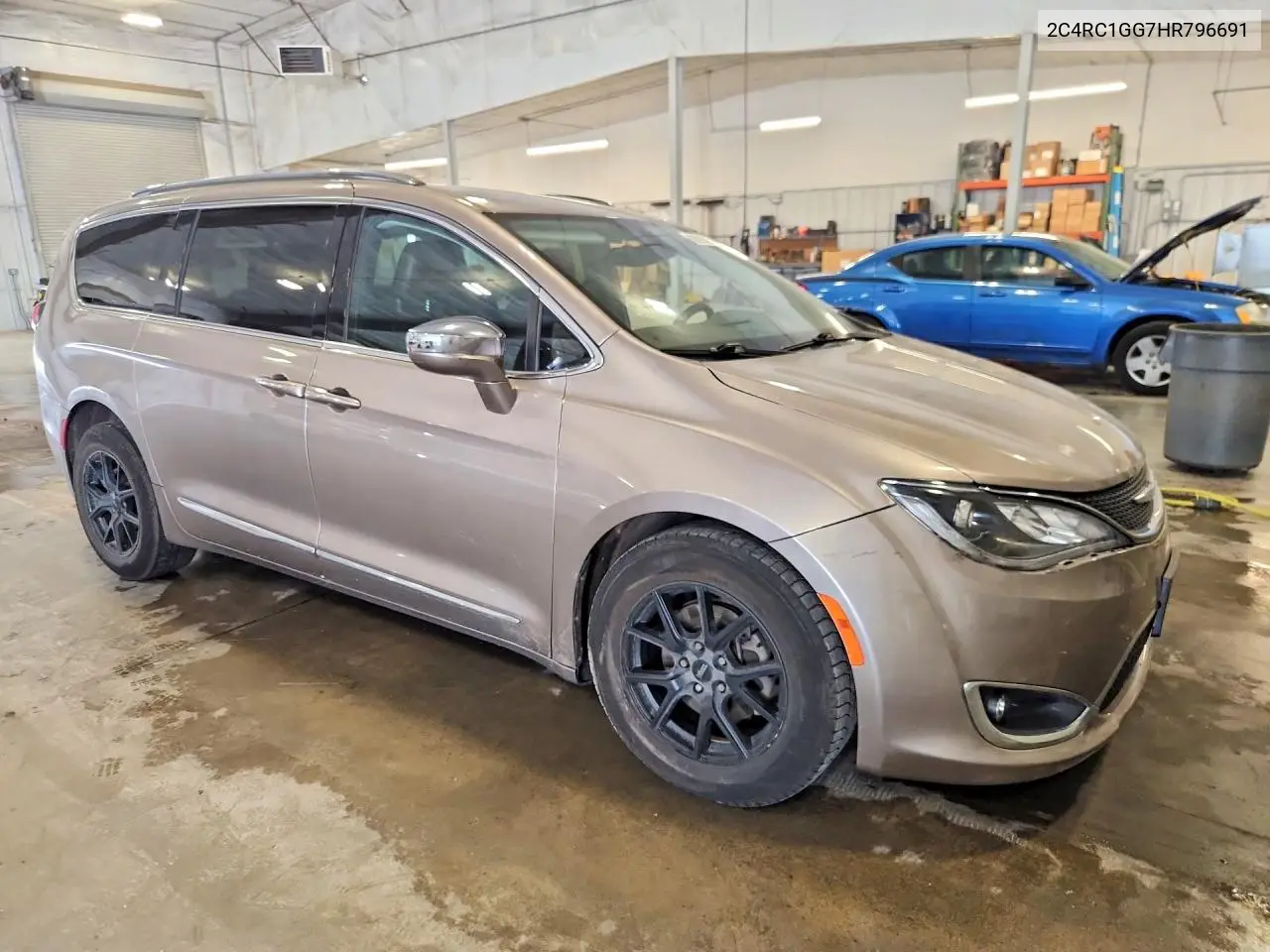 2017 Chrysler Pacifica Limited VIN: 2C4RC1GG7HR796691 Lot: 60001586
