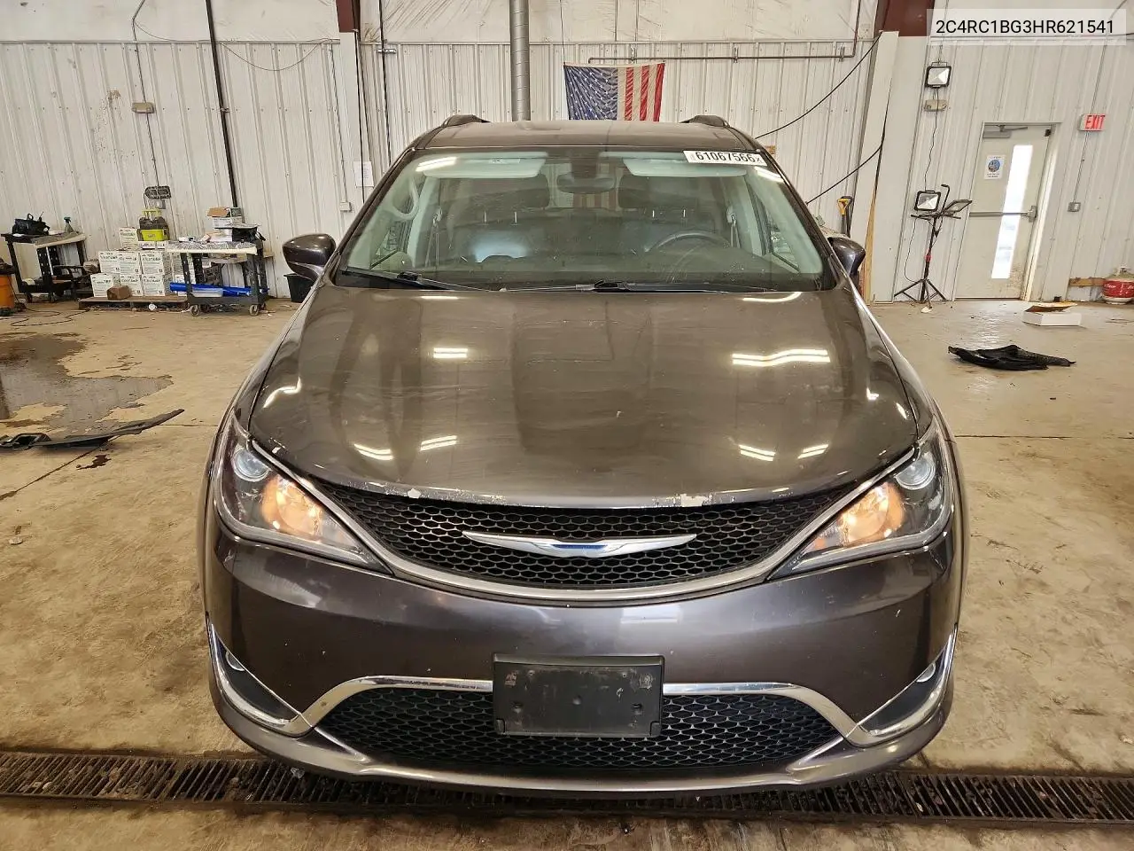 2017 Chrysler Pacifica Touring L VIN: 2C4RC1BG3HR621541 Lot: 61067566