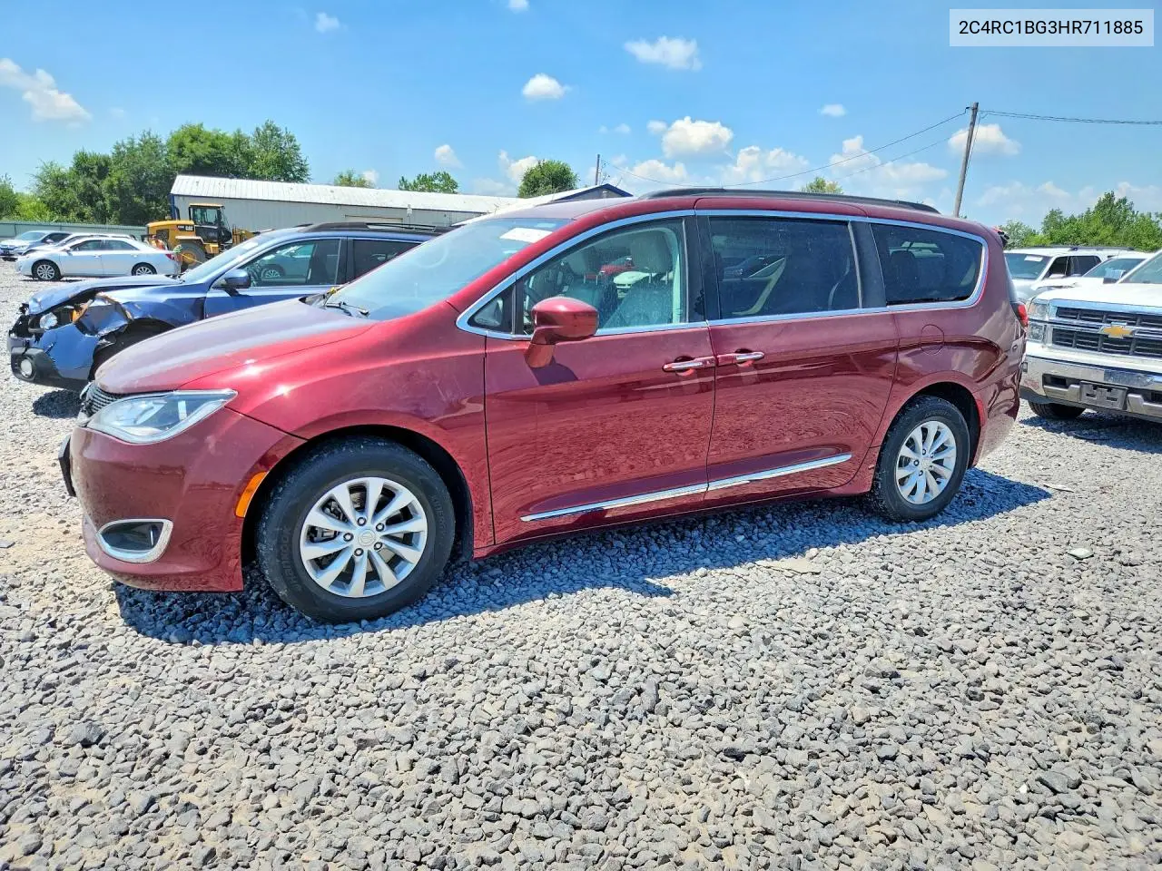 2017 Chrysler Pacifica Touring L VIN: 2C4RC1BG3HR711885 Lot: 61292476