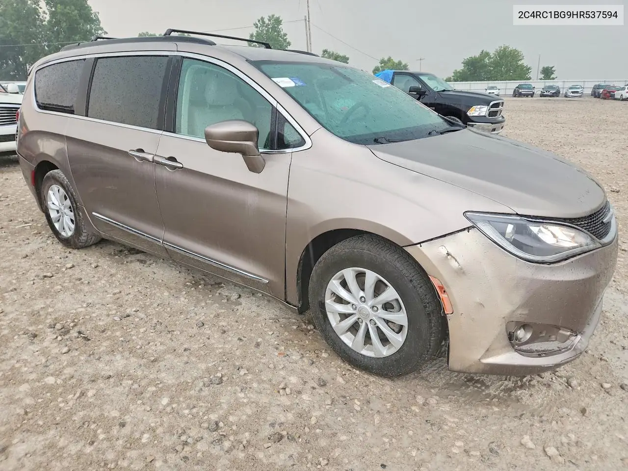 2017 Chrysler Pacifica Touring L VIN: 2C4RC1BG9HR537594 Lot: 61306006
