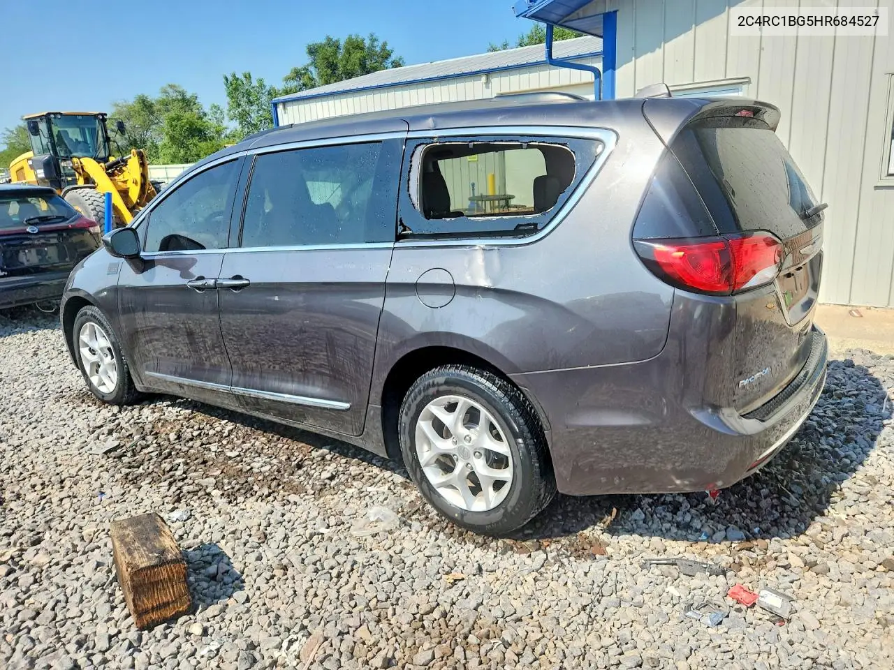 2017 Chrysler Pacifica Touring L VIN: 2C4RC1BG5HR684527 Lot: 61367106