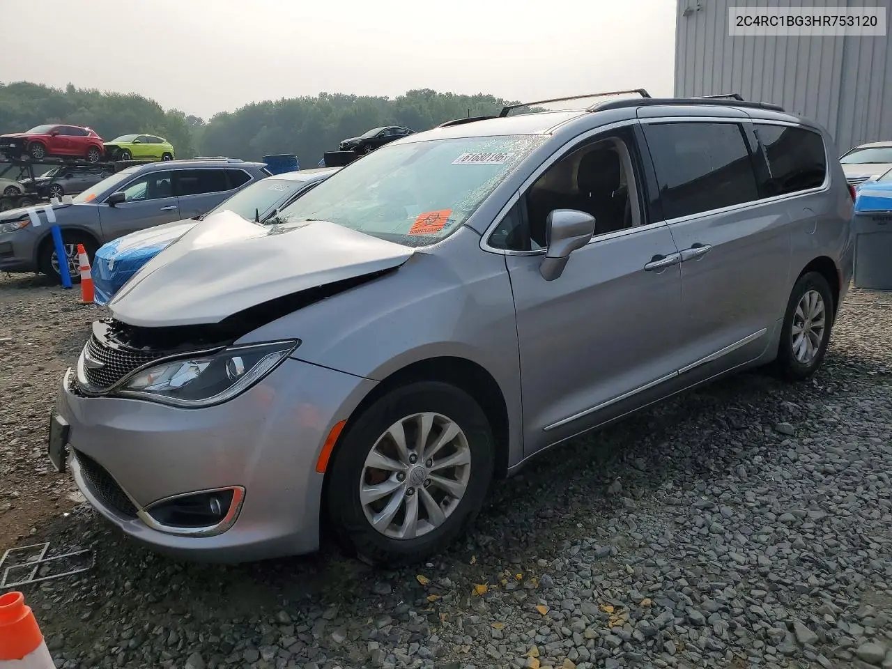 2017 Chrysler Pacifica Touring L VIN: 2C4RC1BG3HR753120 Lot: 61680196