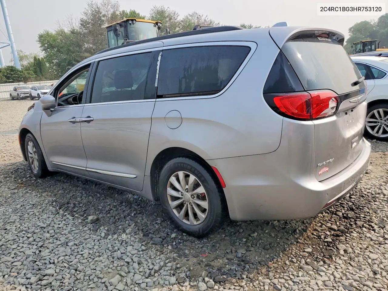 2017 Chrysler Pacifica Touring L VIN: 2C4RC1BG3HR753120 Lot: 61680196