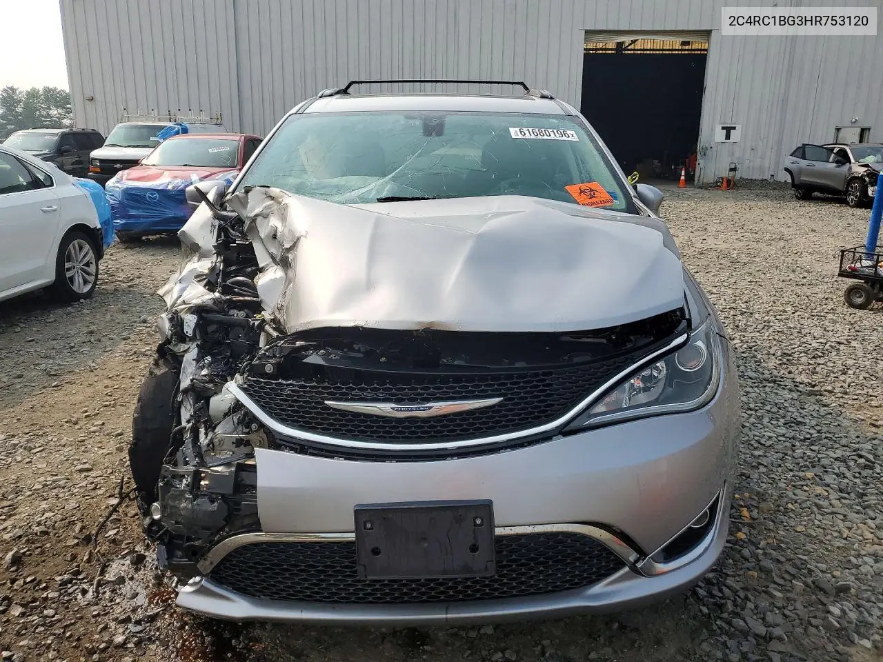 2017 Chrysler Pacifica Touring L VIN: 2C4RC1BG3HR753120 Lot: 61680196