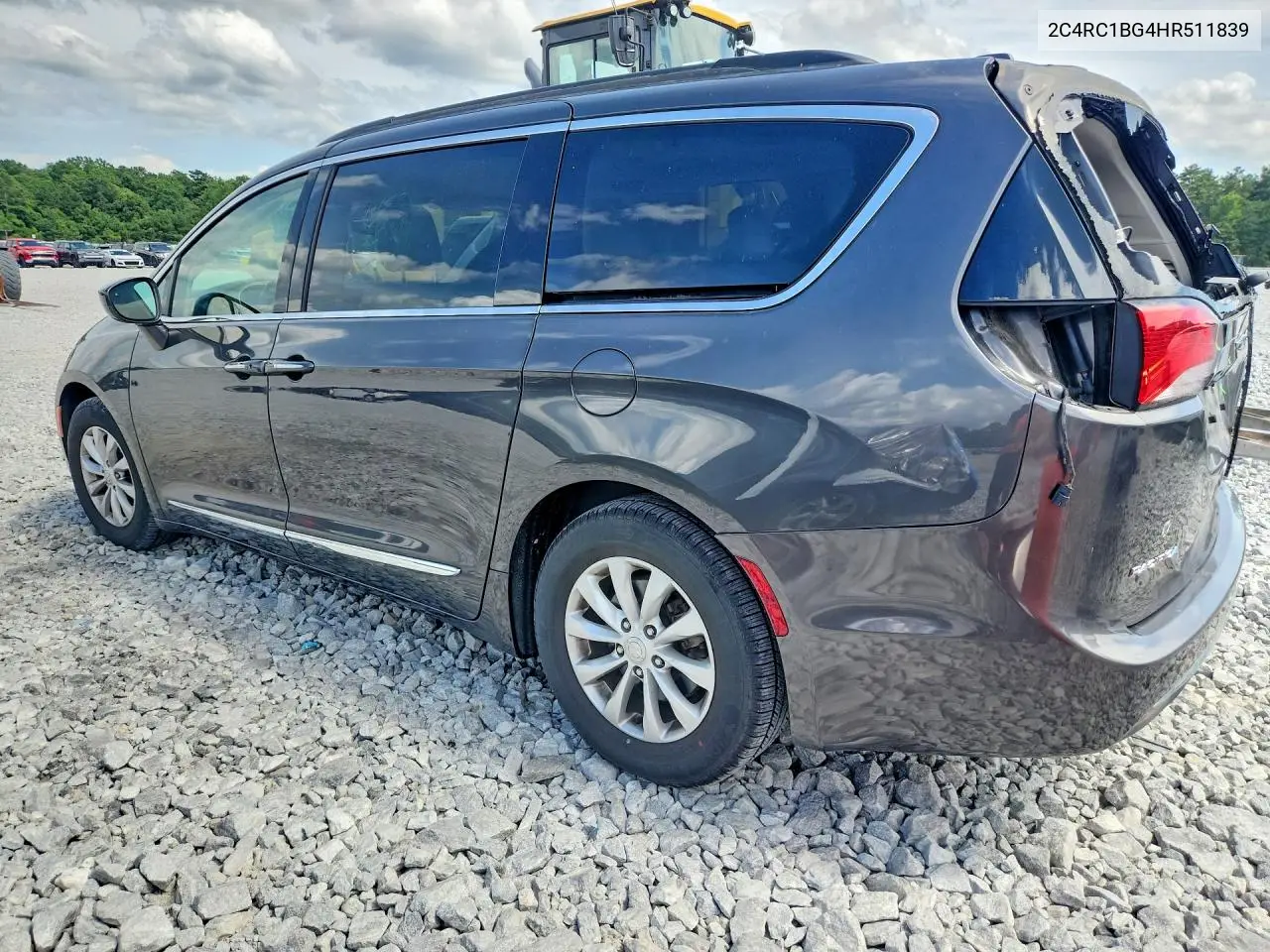 2017 Chrysler Pacifica Touring L VIN: 2C4RC1BG4HR511839 Lot: 61748596