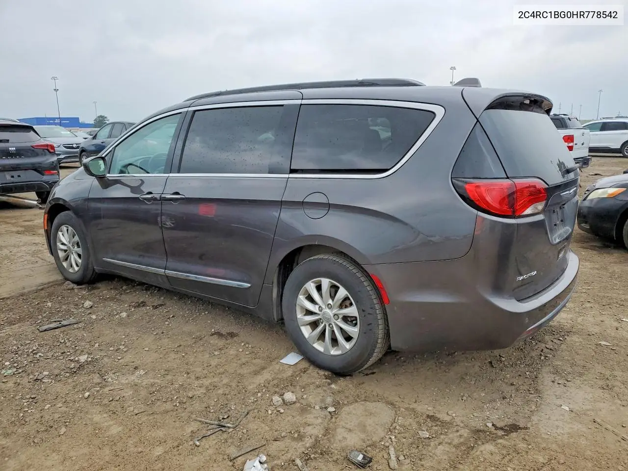 2017 Chrysler Pacifica Touring L VIN: 2C4RC1BG0HR778542 Lot: 61972256