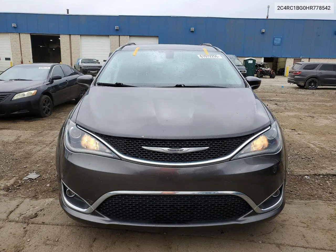 2017 Chrysler Pacifica Touring L VIN: 2C4RC1BG0HR778542 Lot: 61972256