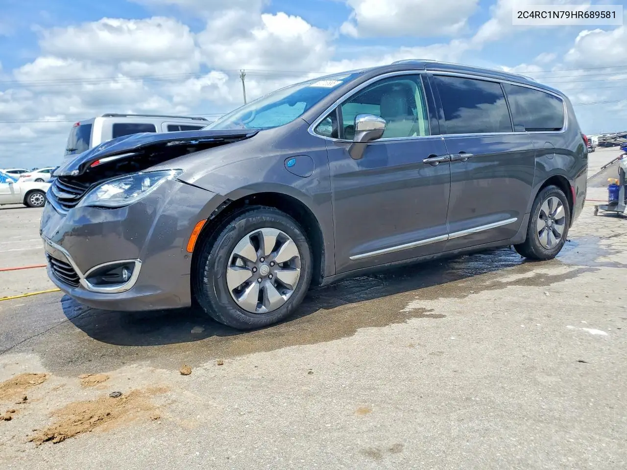2017 Chrysler Pacifica Ehybrid Platinum VIN: 2C4RC1N79HR689581 Lot: 62018586