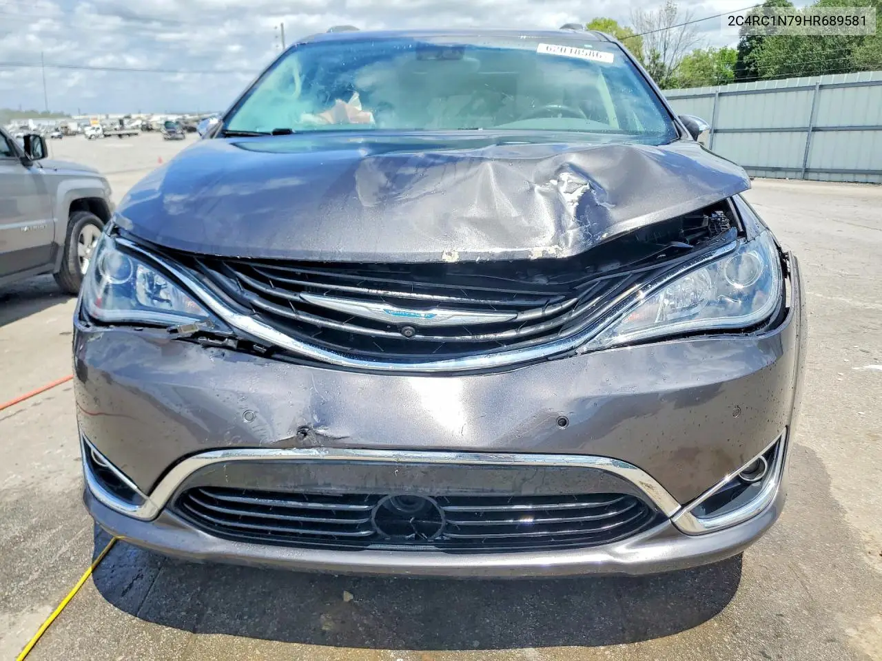 2017 Chrysler Pacifica Ehybrid Platinum VIN: 2C4RC1N79HR689581 Lot: 62018586