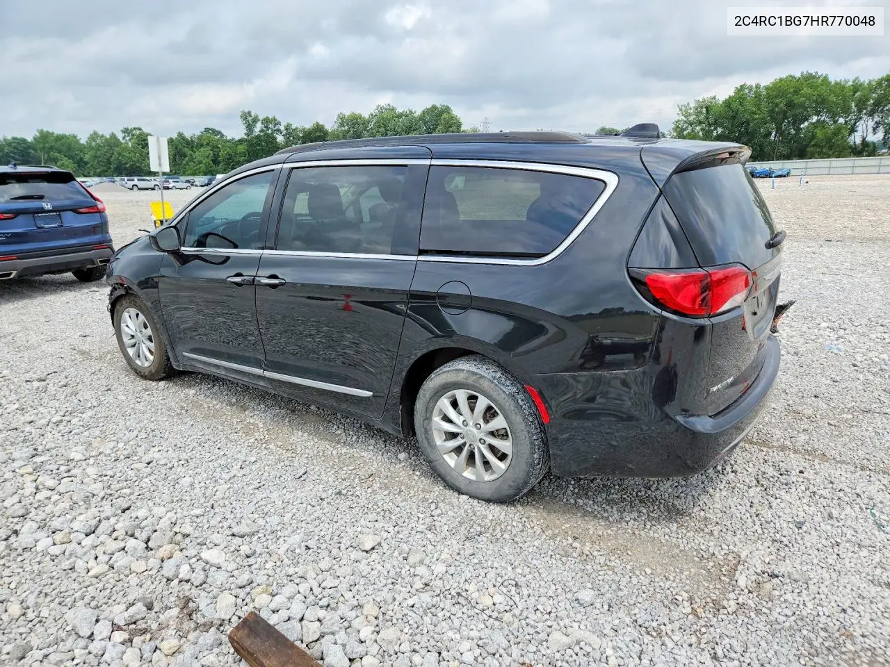 2017 Chrysler Pacifica Touring L VIN: 2C4RC1BG7HR770048 Lot: 62052786