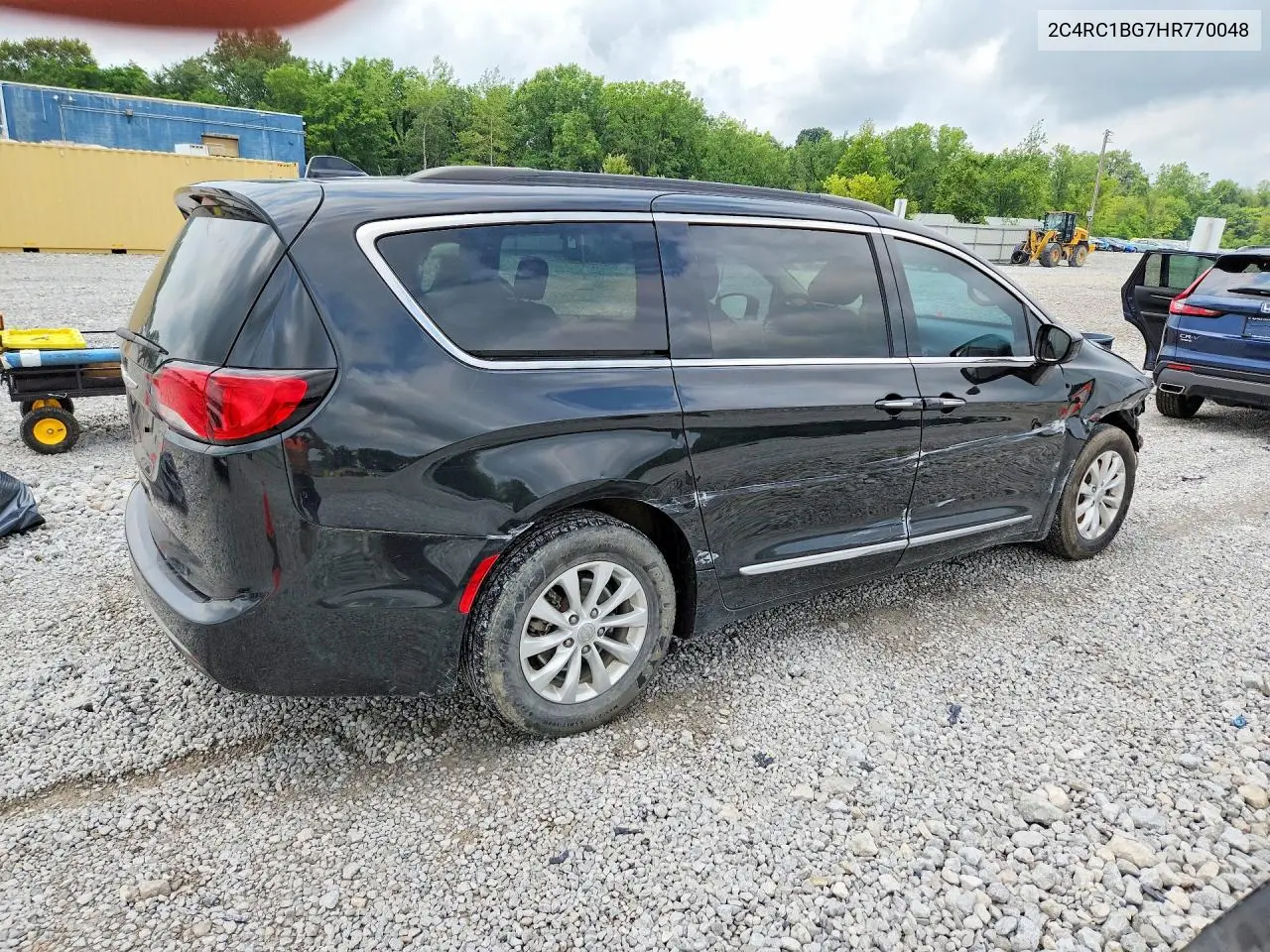 2017 Chrysler Pacifica Touring L VIN: 2C4RC1BG7HR770048 Lot: 62052786
