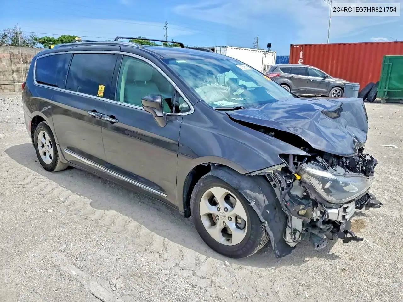 2C4RC1EG7HR821754 2017 Chrysler Pacifica Touring L Plus