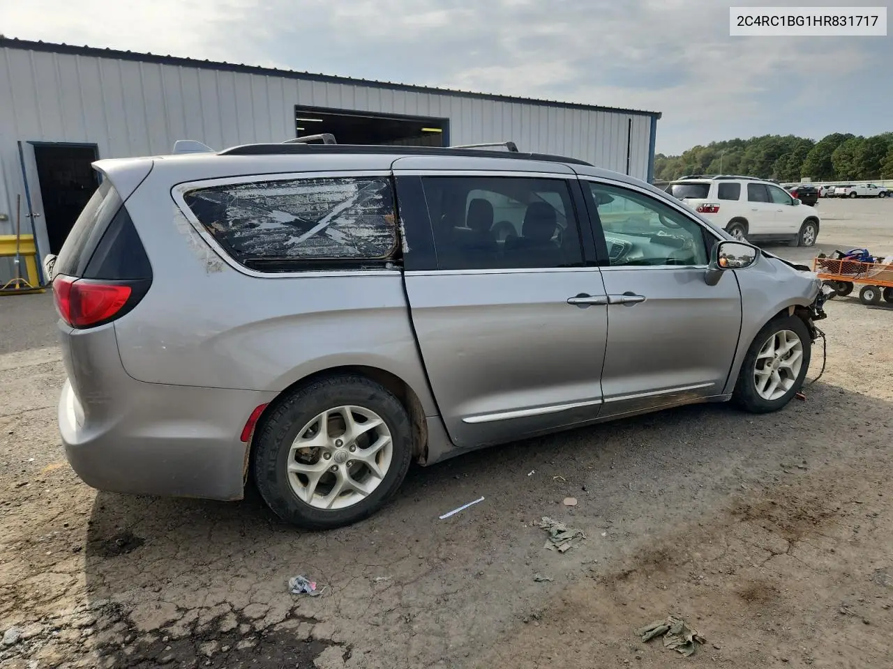 2C4RC1BG1HR831717 2017 Chrysler Pacifica Touring L