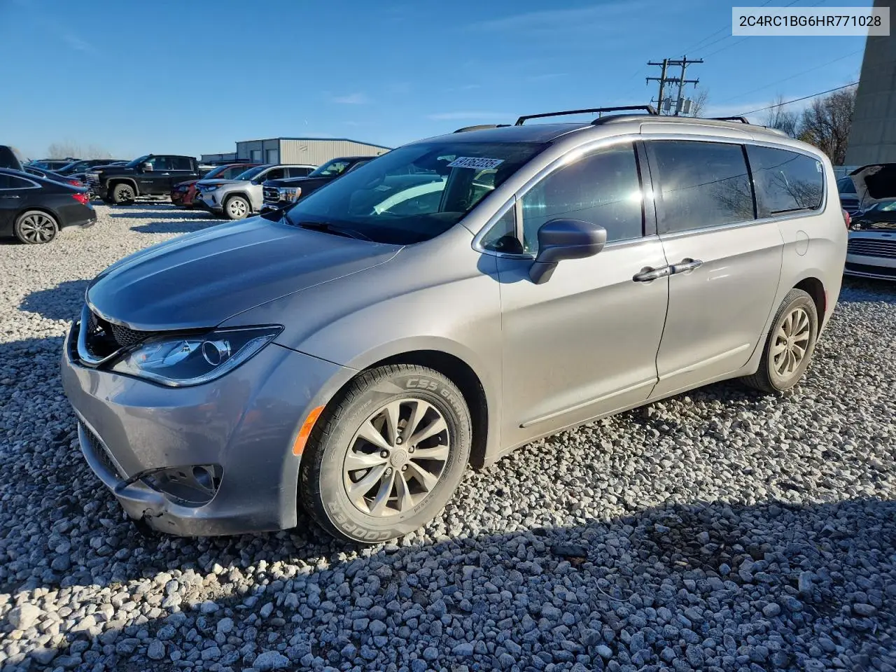 2C4RC1BG6HR771028 2017 Chrysler Pacifica Touring L