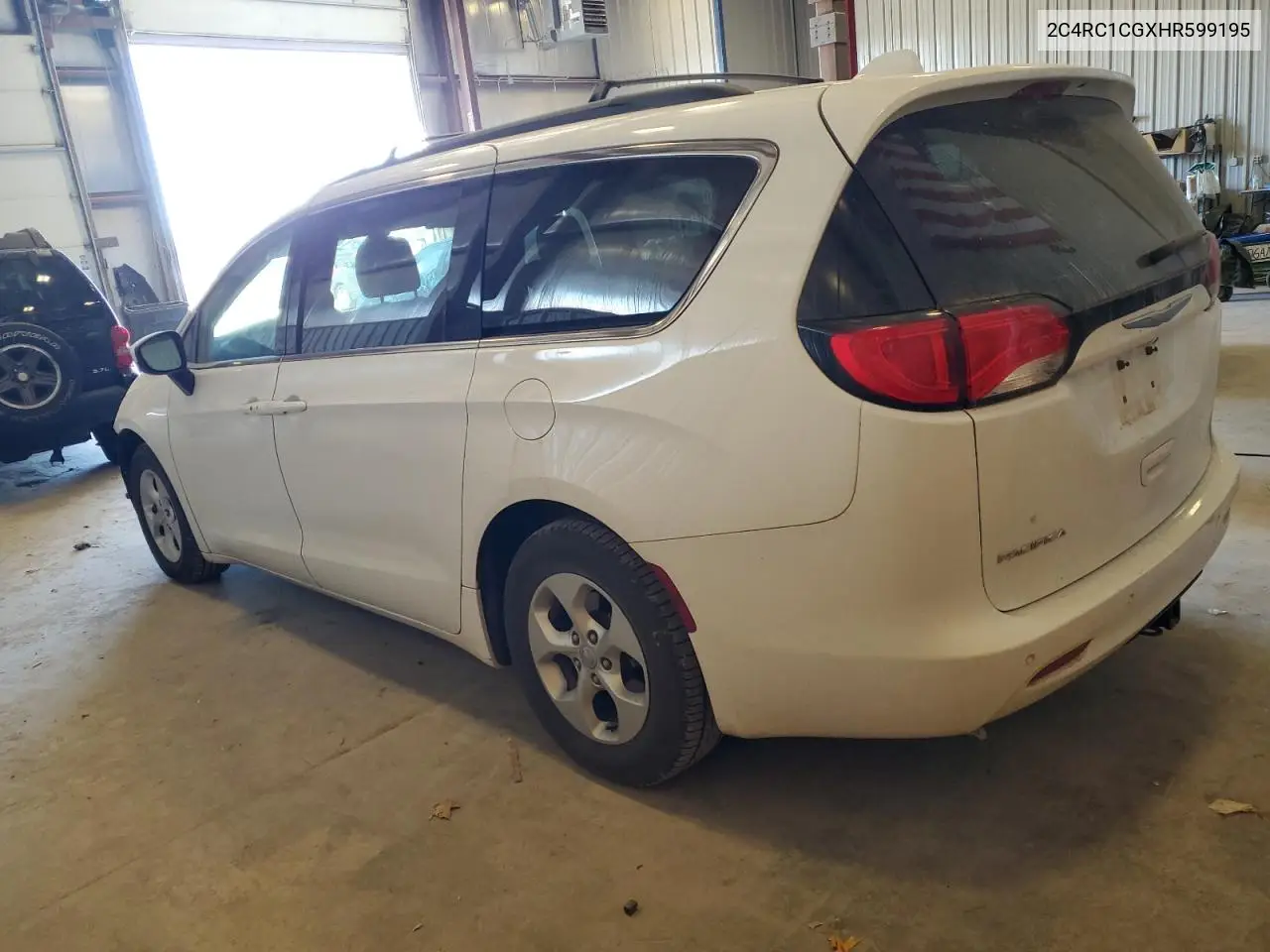 2C4RC1CGXHR599195 2017 Chrysler Pacifica Lx