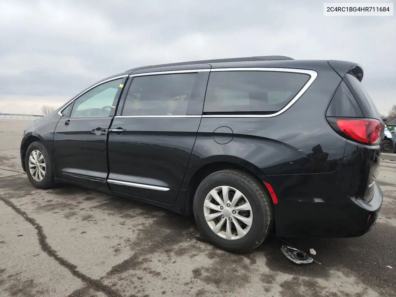 2C4RC1BG4HR711684 2017 Chrysler Pacifica Touring L