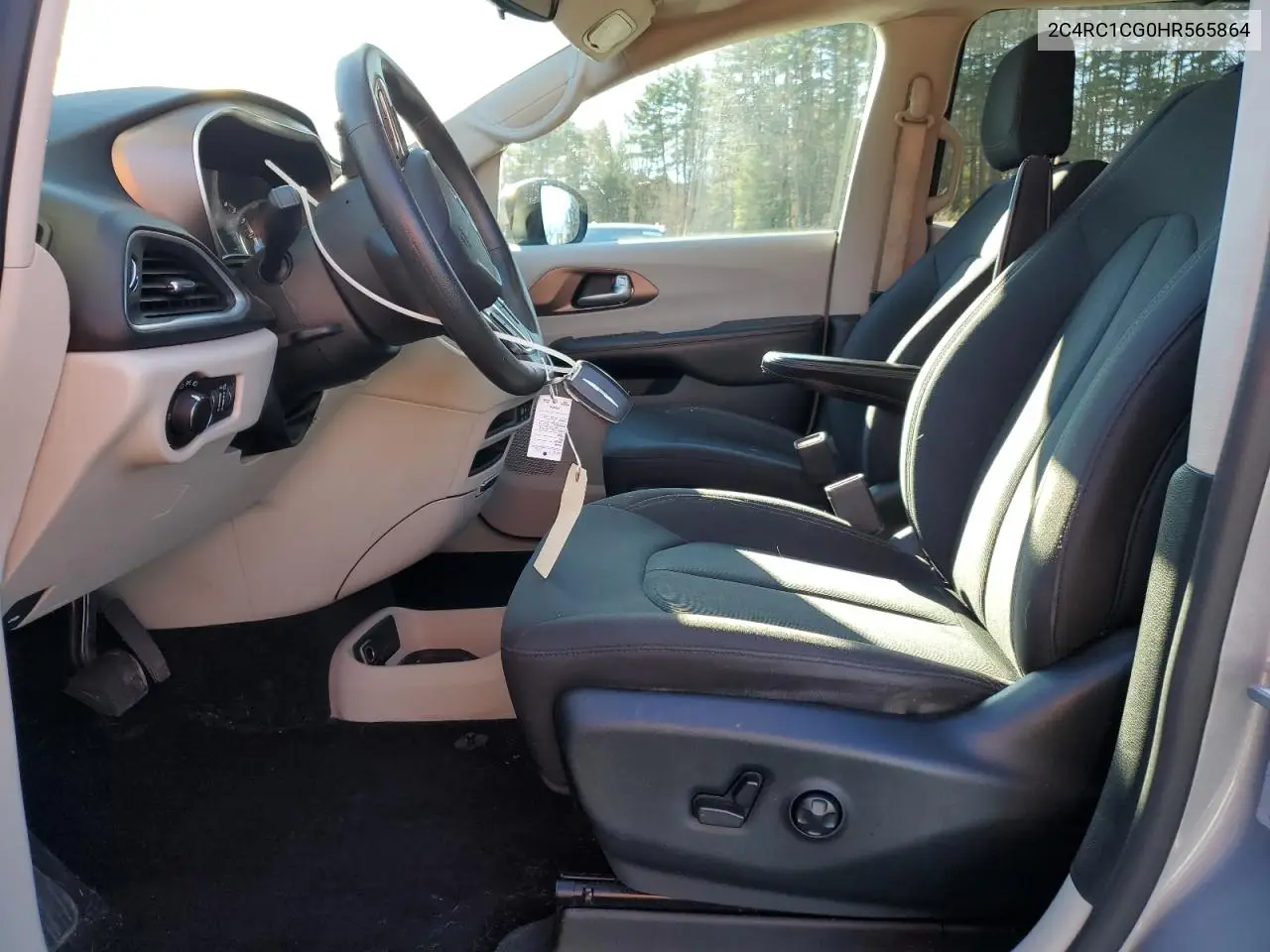 2C4RC1CG0HR565864 2017 Chrysler Pacifica Lx