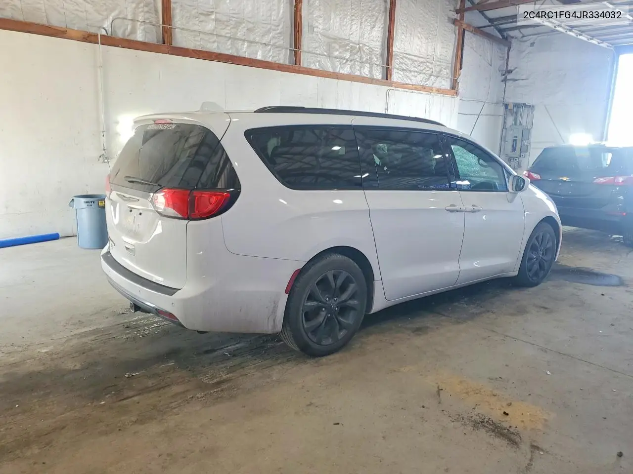 2C4RC1FG4JR334032 2018 Chrysler Pacifica Touring Plus