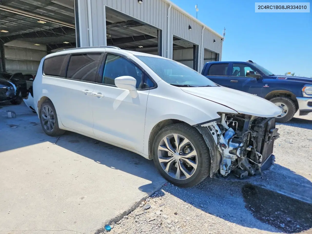 2018 Chrysler Pacifica Touring L VIN: 2C4RC1BG8JR334010 Lot: 56950036