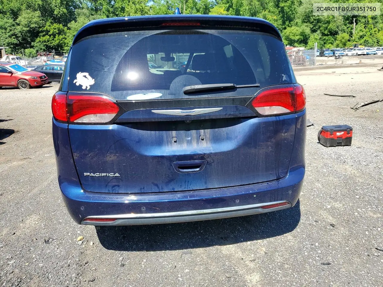 RU