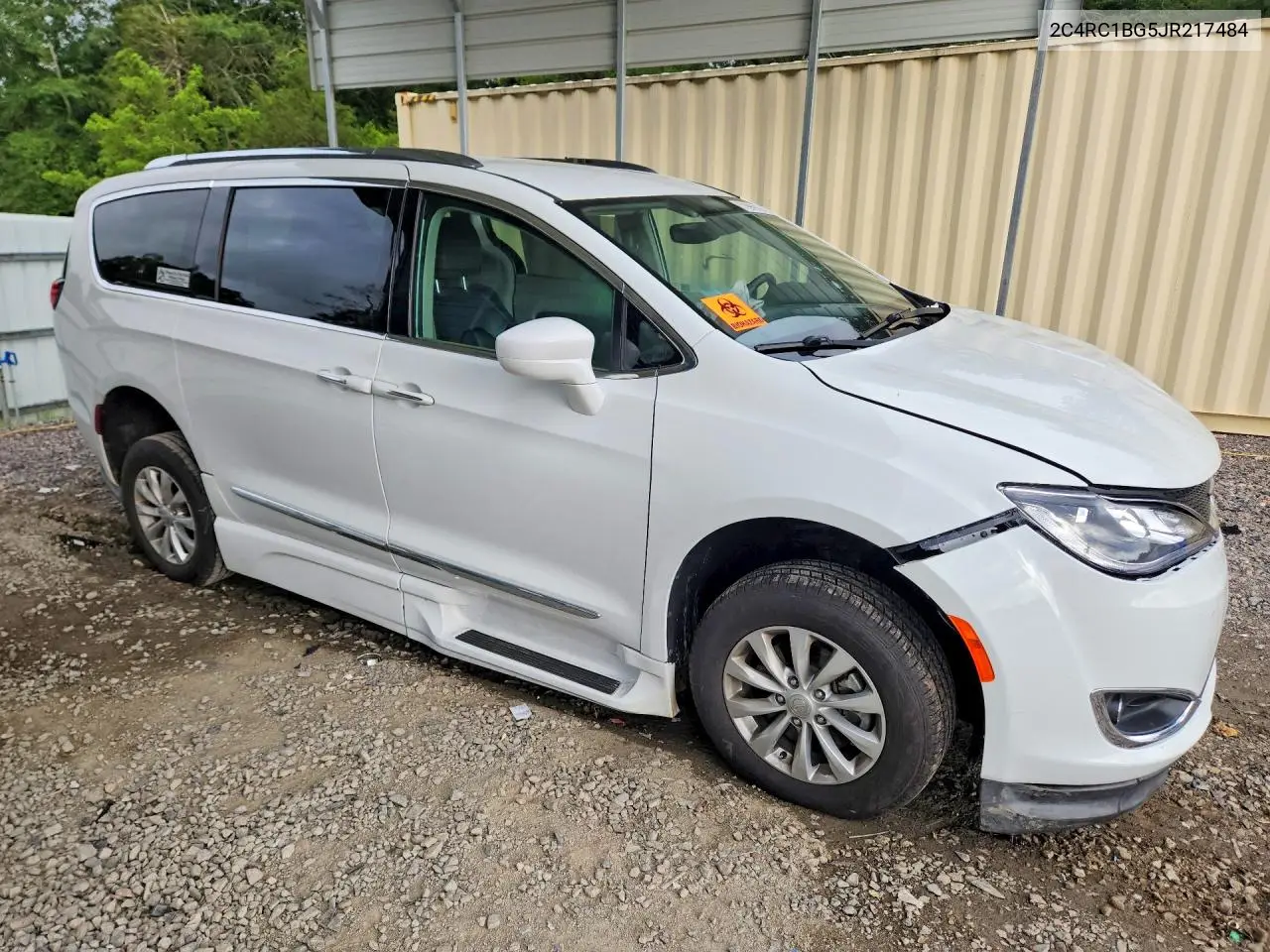 2018 Chrysler Pacifica Touring L VIN: 2C4RC1BG5JR217484 Lot: 57996916