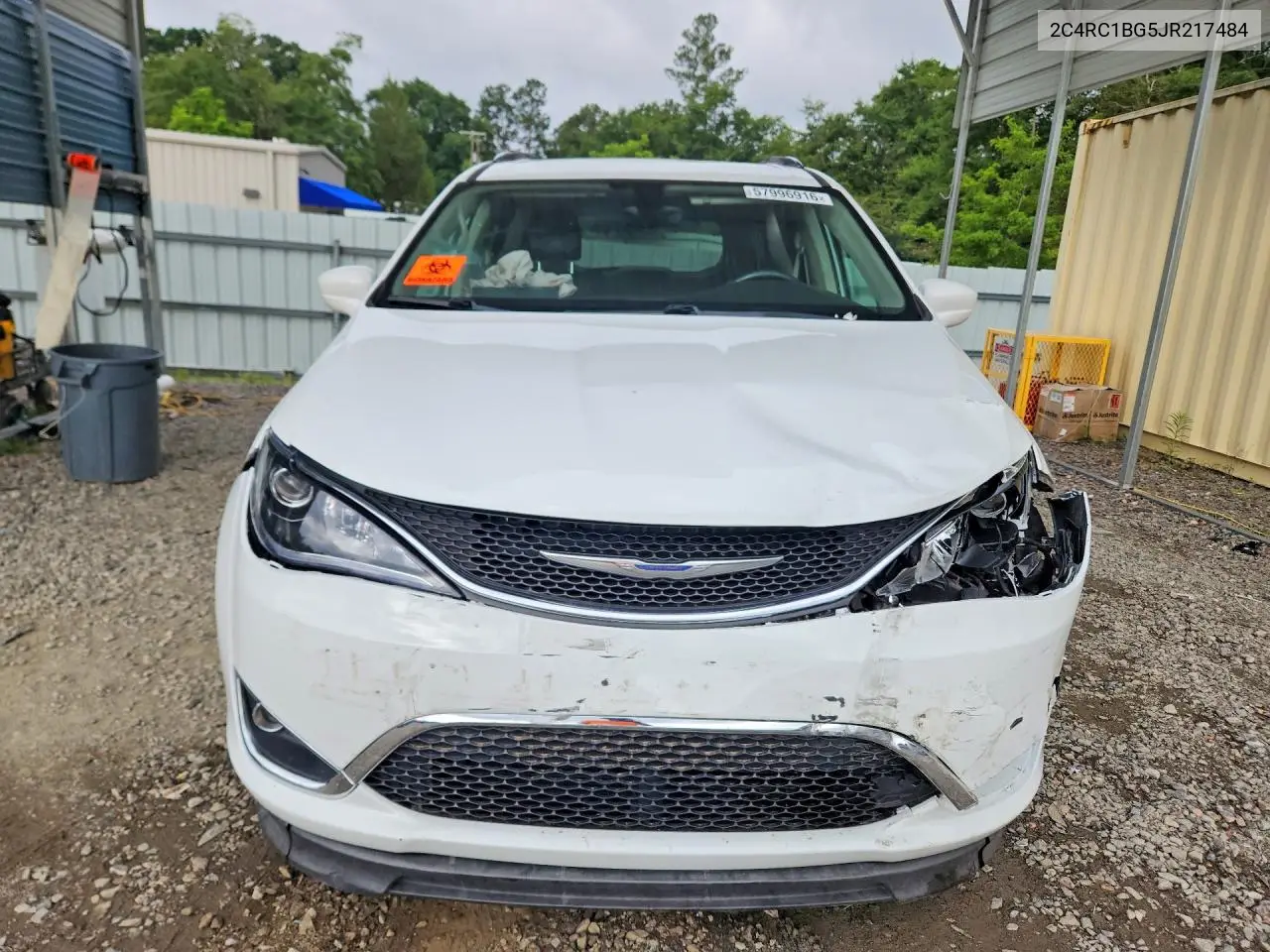 2018 Chrysler Pacifica Touring L VIN: 2C4RC1BG5JR217484 Lot: 57996916