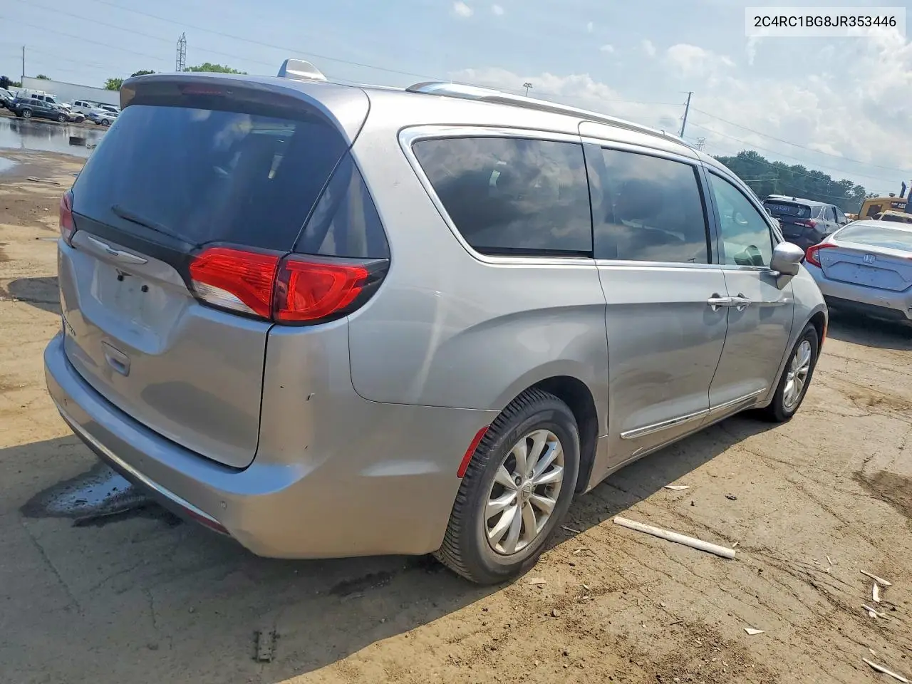 2018 Chrysler Pacifica Touring L VIN: 2C4RC1BG8JR353446 Lot: 59650546
