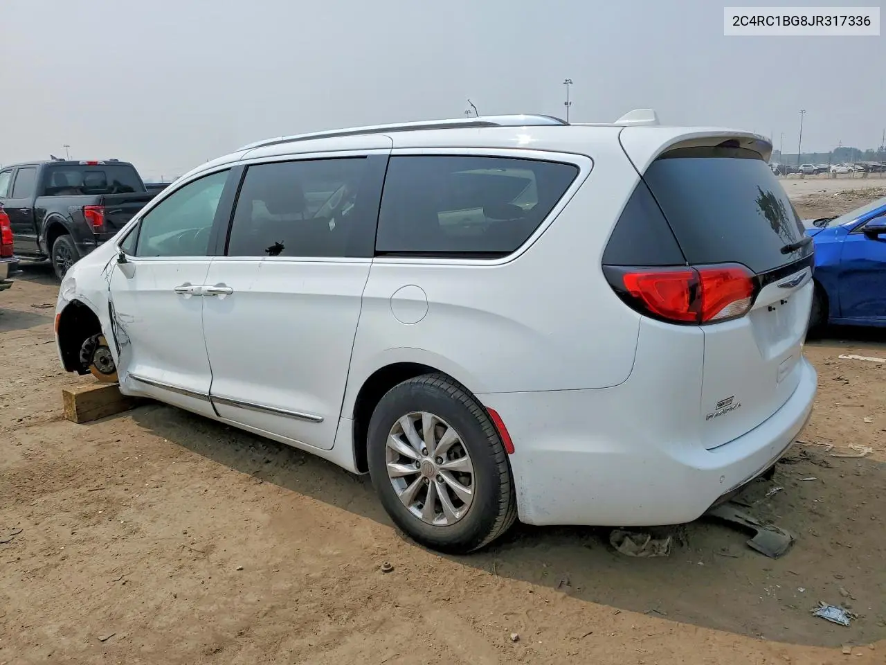 2018 Chrysler Pacifica Touring L VIN: 2C4RC1BG8JR317336 Lot: 60709766