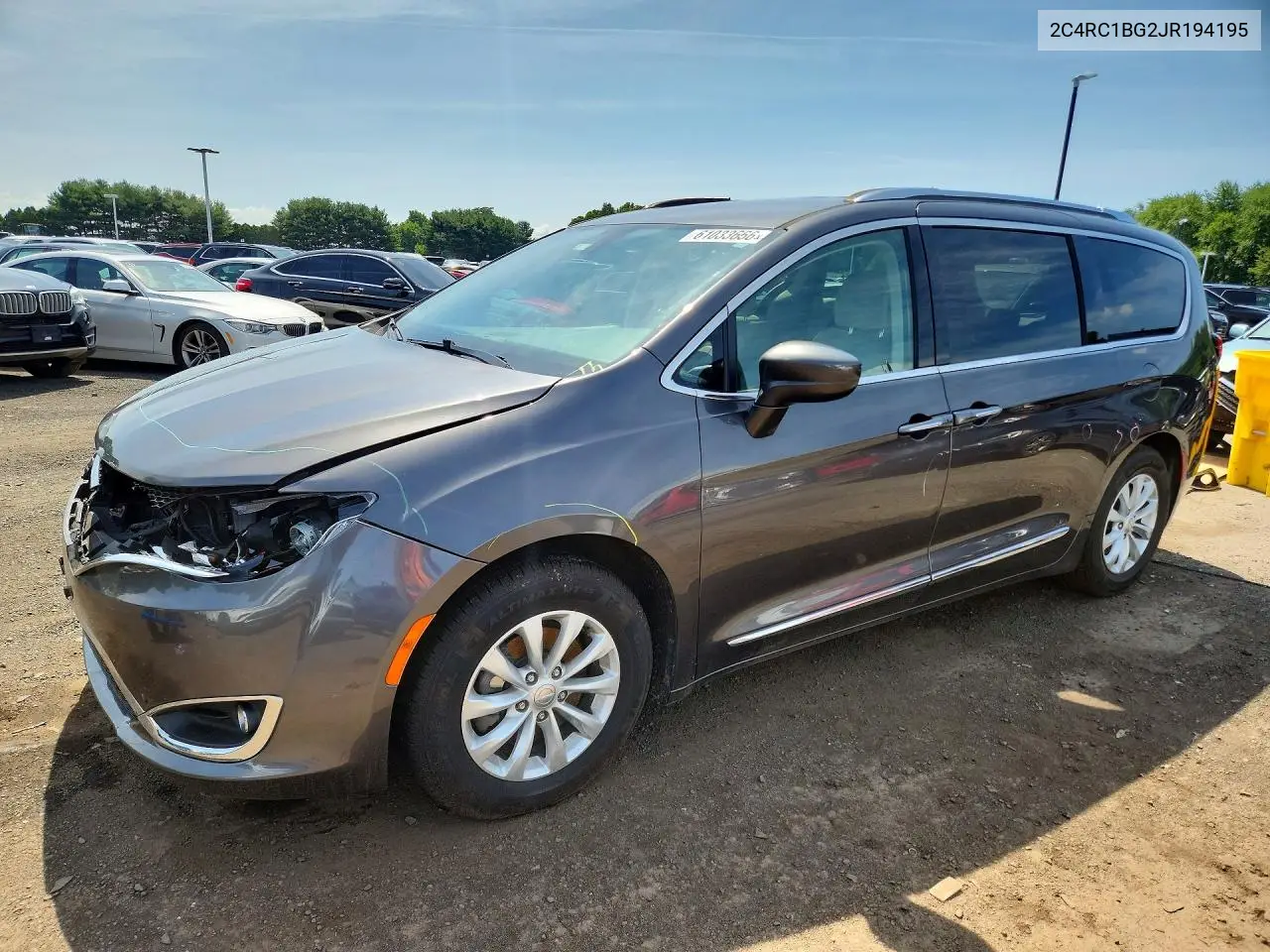 2018 Chrysler Pacifica Touring L VIN: 2C4RC1BG2JR194195 Lot: 61033666