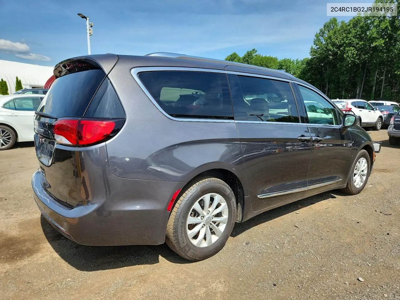 2018 Chrysler Pacifica Touring L VIN: 2C4RC1BG2JR194195 Lot: 61033666