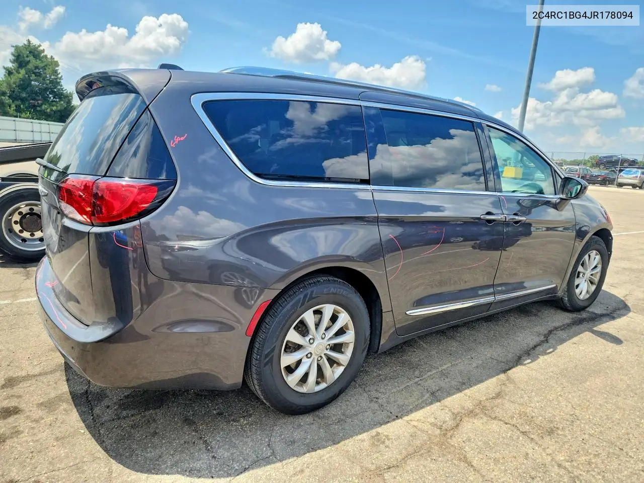 2018 Chrysler Pacifica Touring L VIN: 2C4RC1BG4JR178094 Lot: 61197236