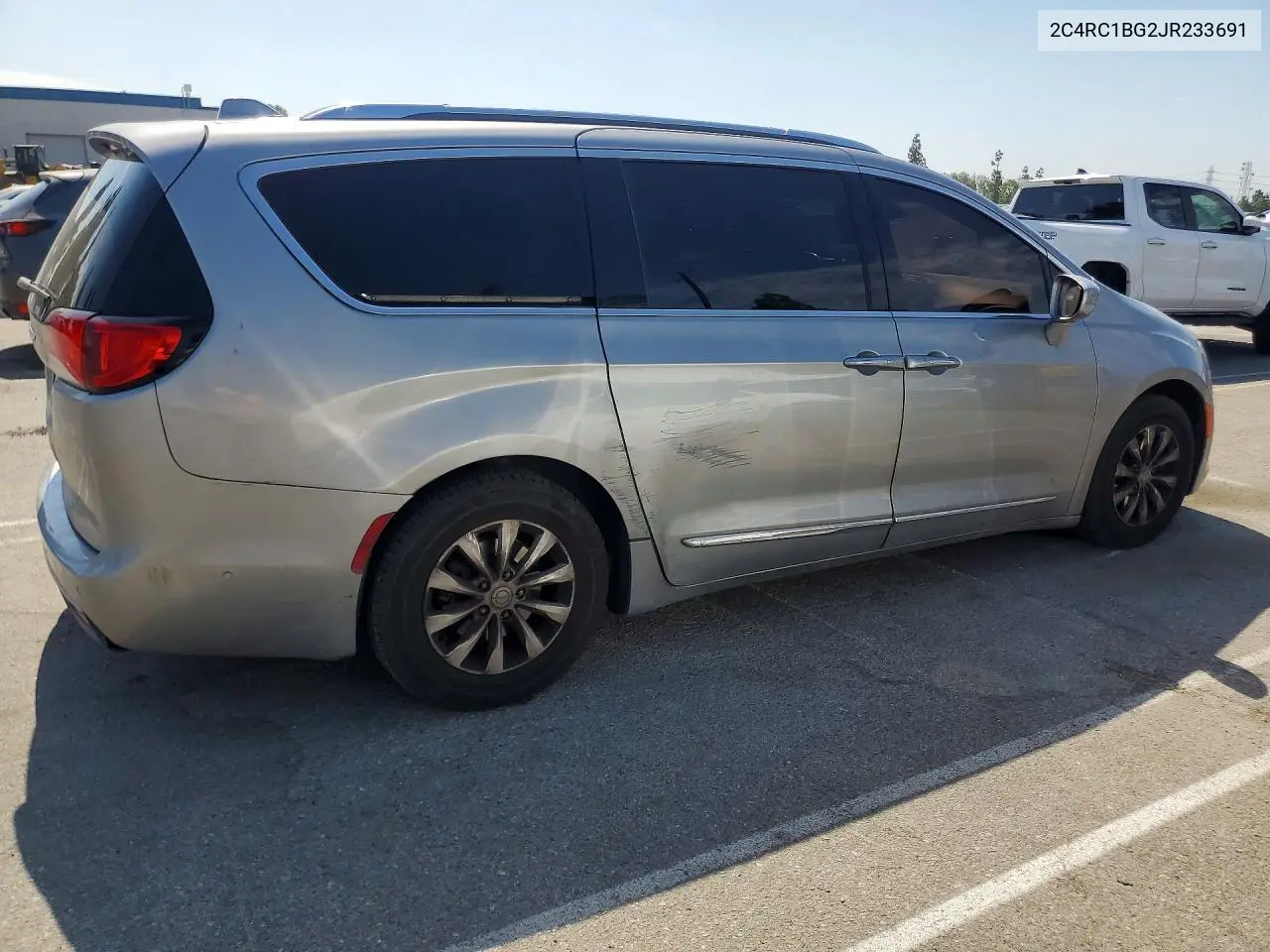 2018 Chrysler Pacifica Touring L VIN: 2C4RC1BG2JR233691 Lot: 61396946