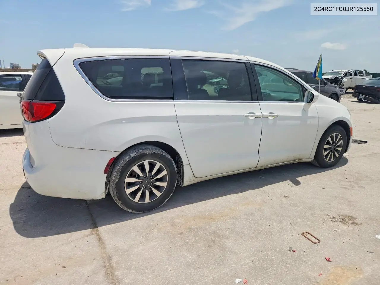 2018 Chrysler Pacifica Touring Plus VIN: 2C4RC1FG0JR125550 Lot: 61624956