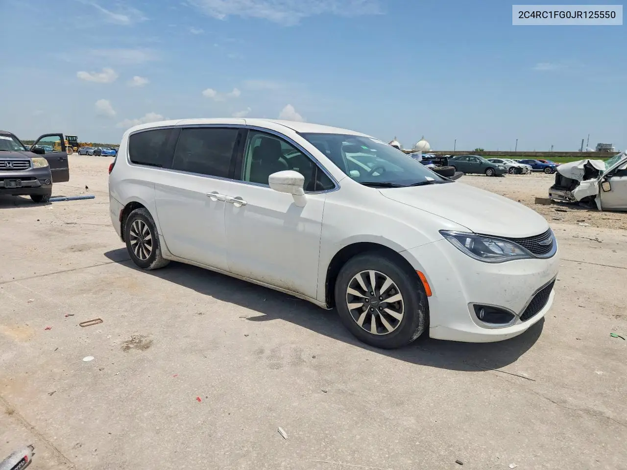 2018 Chrysler Pacifica Touring Plus VIN: 2C4RC1FG0JR125550 Lot: 61624956