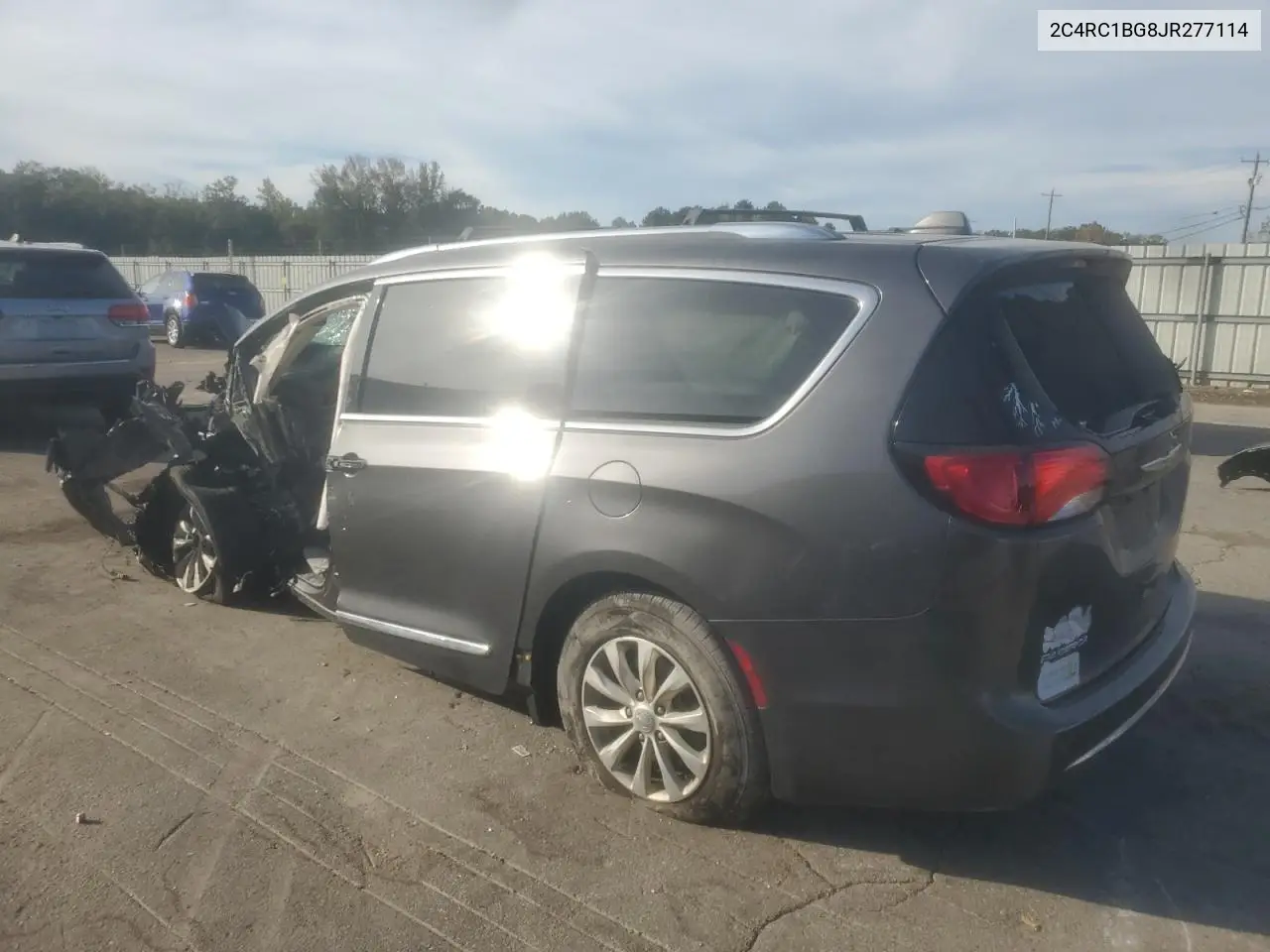 2C4RC1BG8JR277114 2018 Chrysler Pacifica Touring L