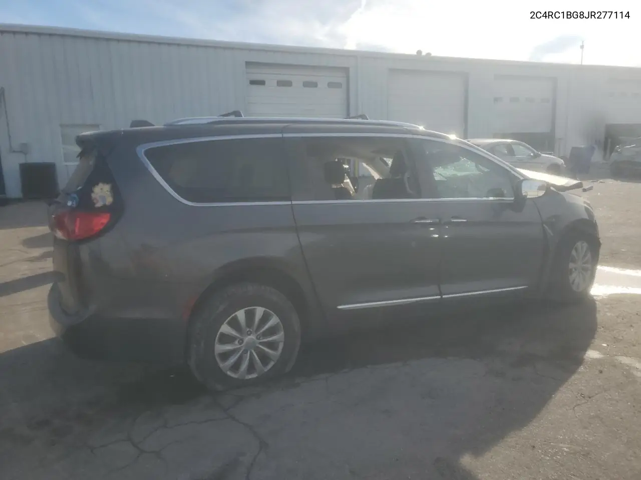 2C4RC1BG8JR277114 2018 Chrysler Pacifica Touring L