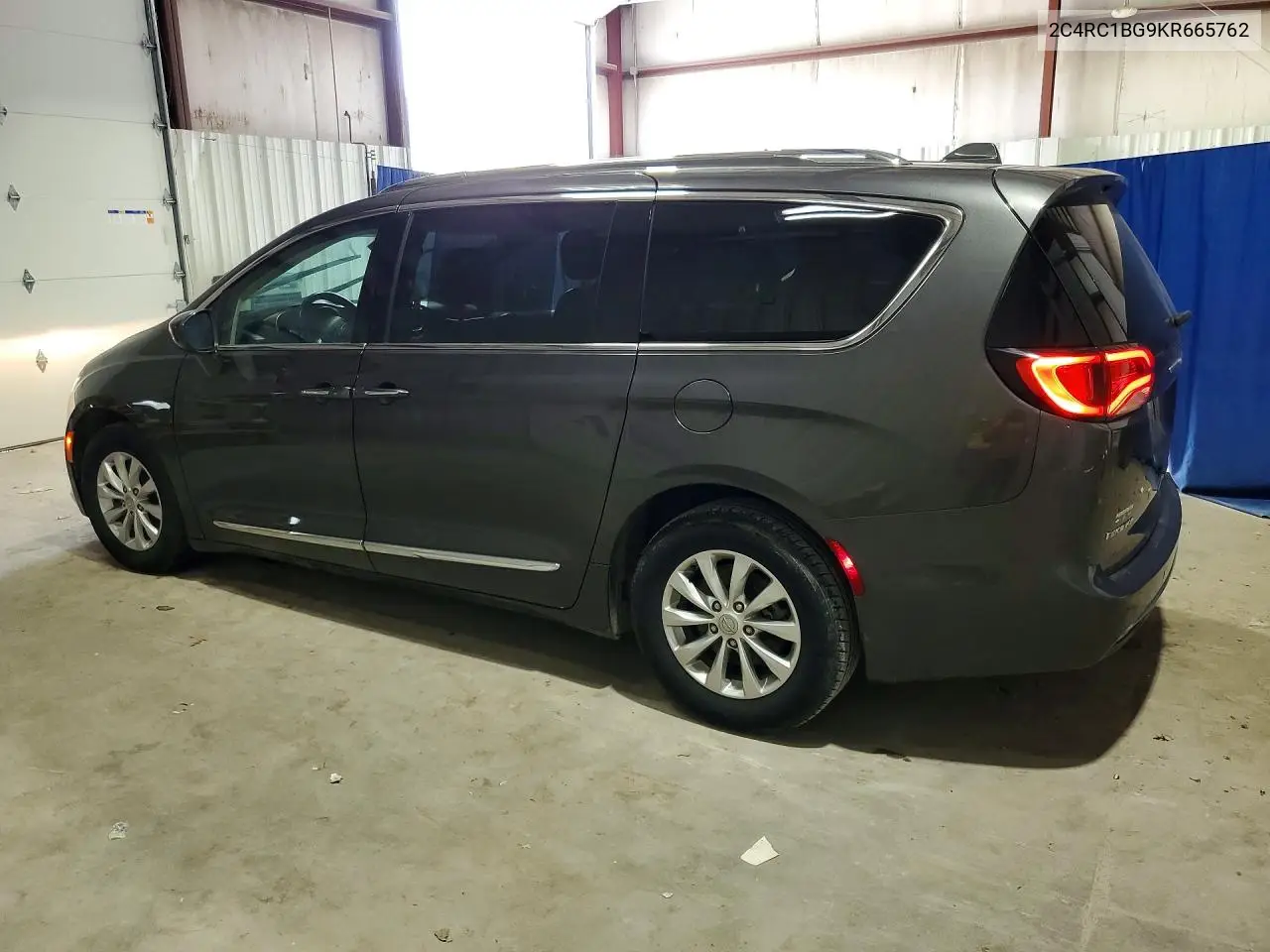 2019 Chrysler Pacifica Touring L VIN: 2C4RC1BG9KR665762 Lot: 52450596