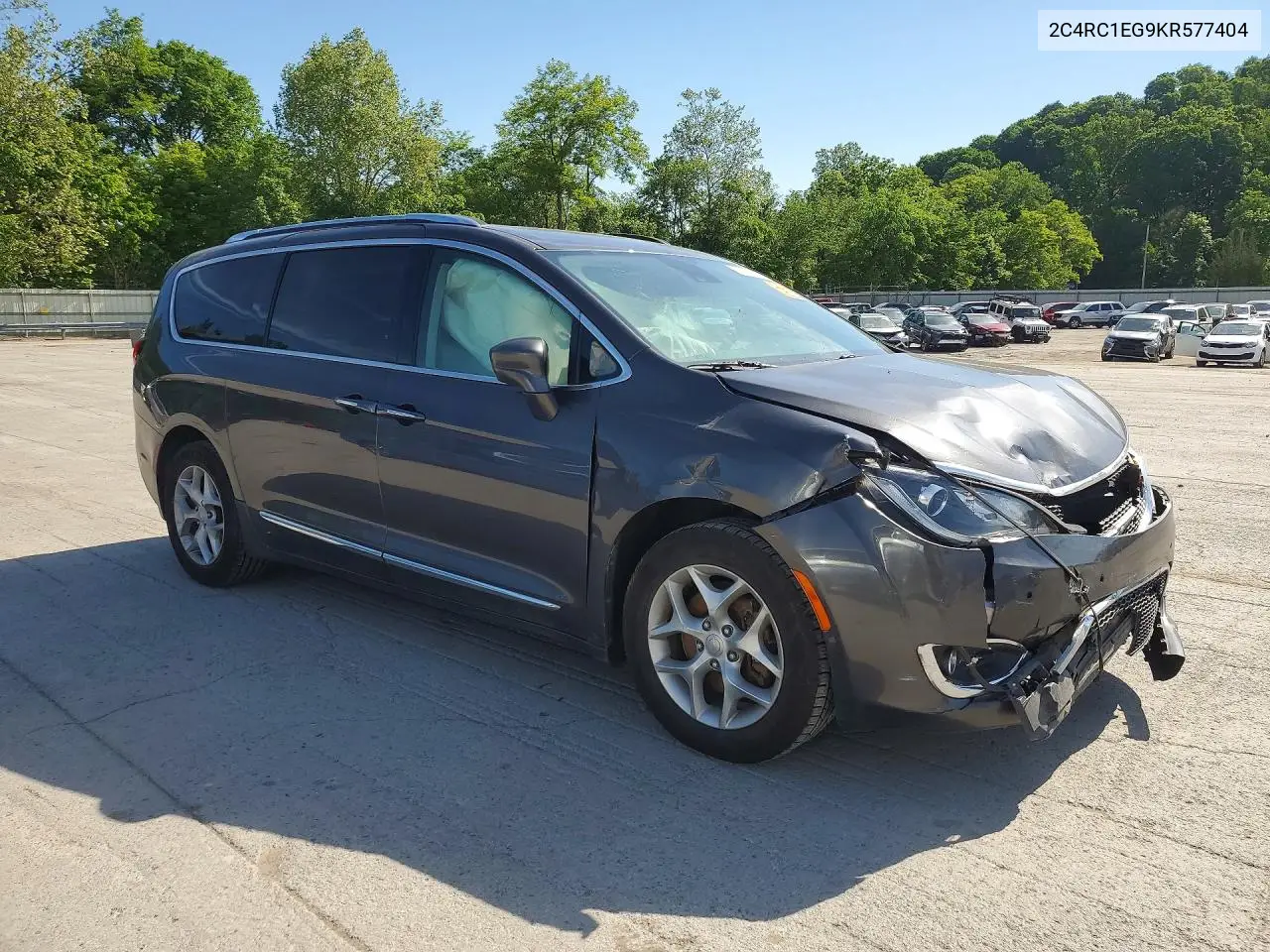 2019 Chrysler Pacifica Touring L Plus VIN: 2C4RC1EG9KR577404 Lot: 55557006