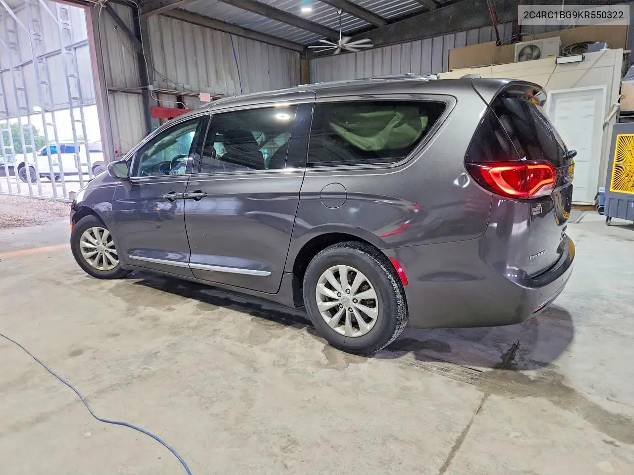 2019 Chrysler Pacifica Touring L VIN: 2C4RC1BG9KR550322 Lot: 56466116