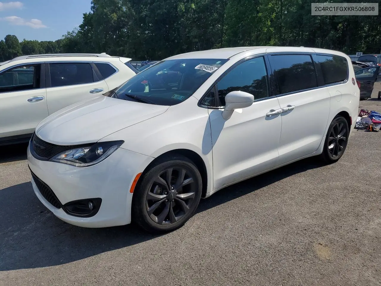 2019 Chrysler Pacifica Touring Plus VIN: 2C4RC1FGXKR506808 Lot: 60583286