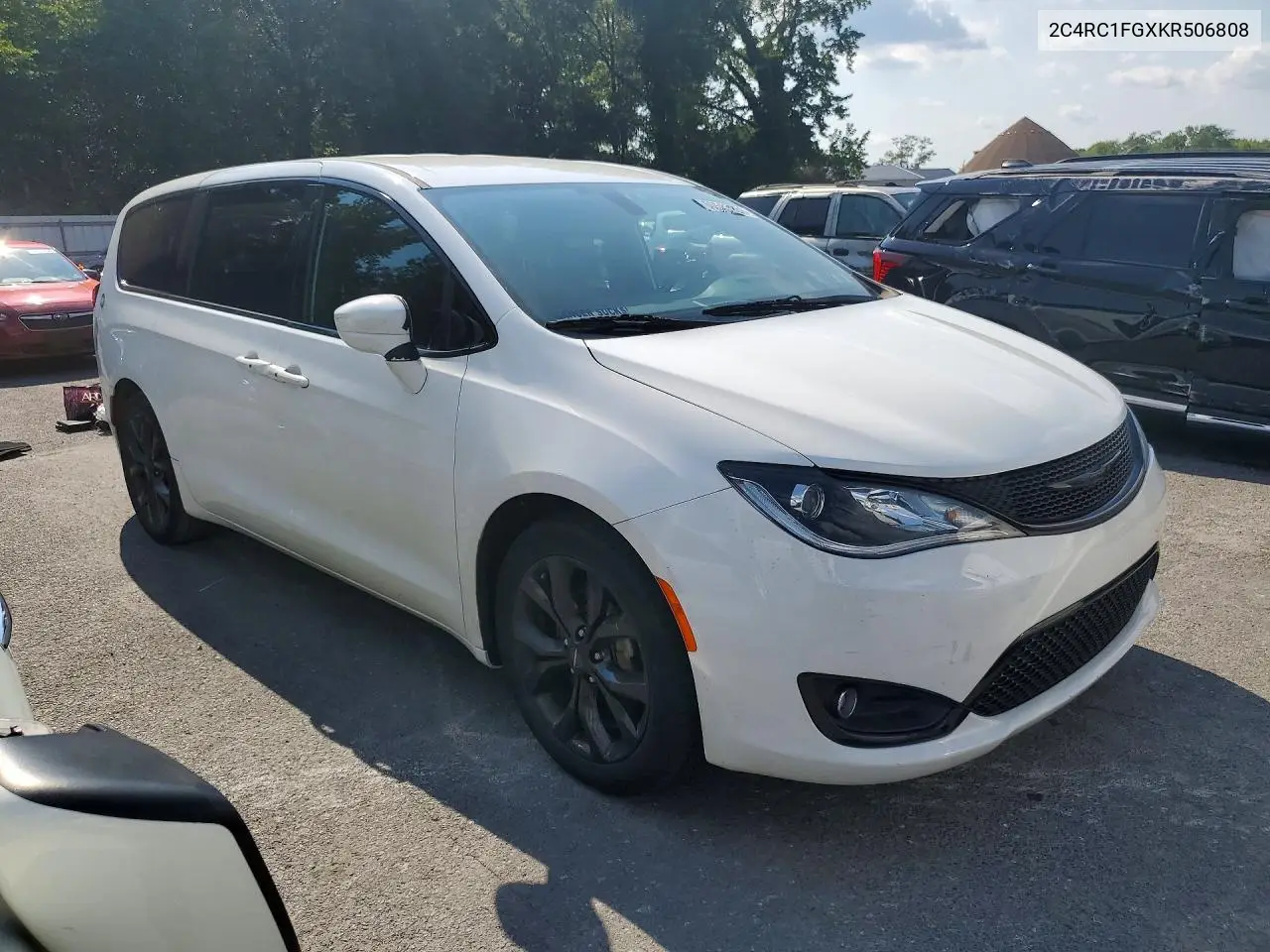 2019 Chrysler Pacifica Touring Plus VIN: 2C4RC1FGXKR506808 Lot: 60583286