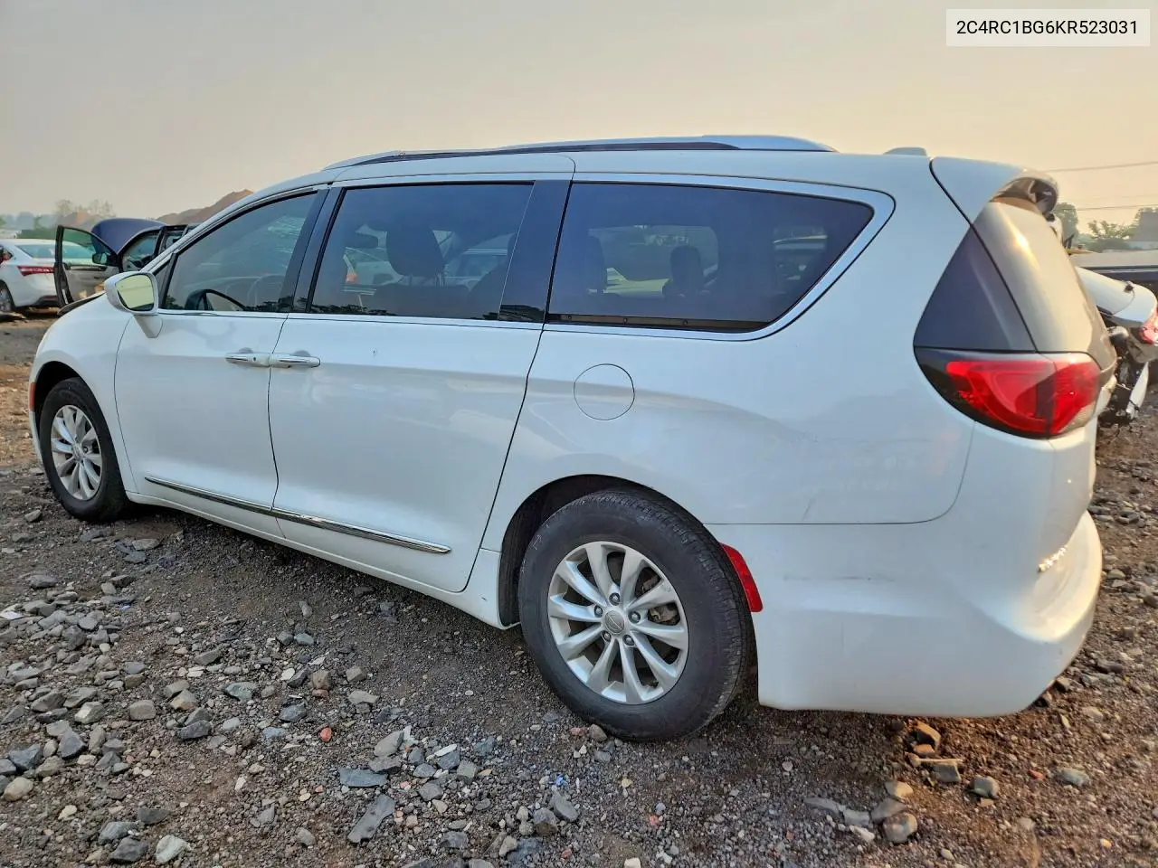 2019 Chrysler Pacifica Touring L VIN: 2C4RC1BG6KR523031 Lot: 61584816