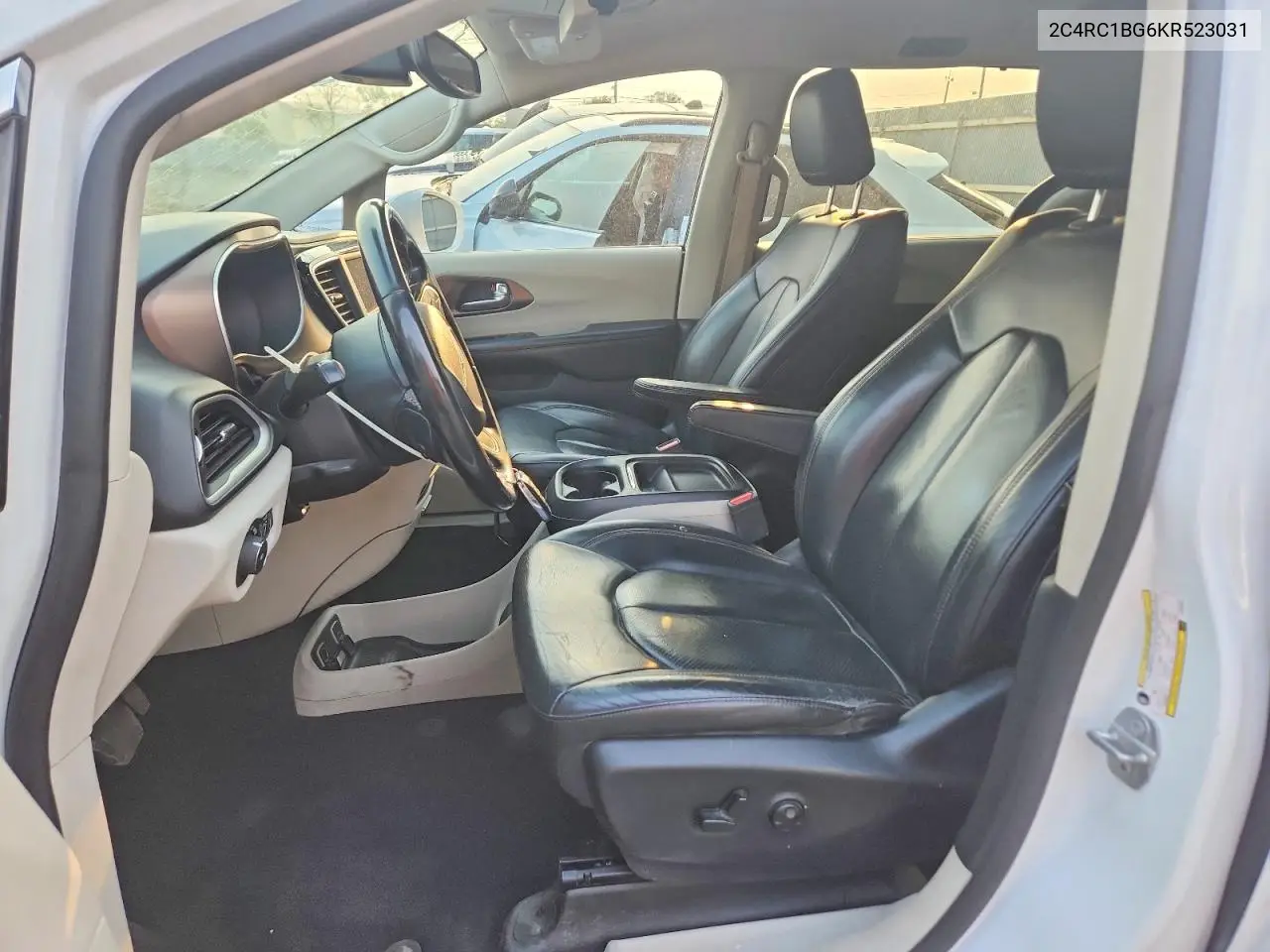 2019 Chrysler Pacifica Touring L VIN: 2C4RC1BG6KR523031 Lot: 61584816