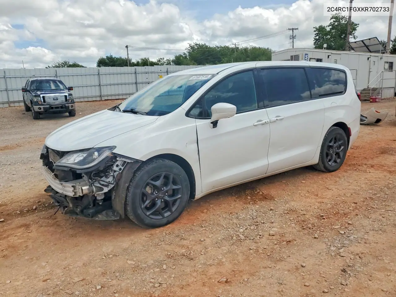 2019 Chrysler Pacifica Touring Plus VIN: 2C4RC1FGXKR702733 Lot: 61687516