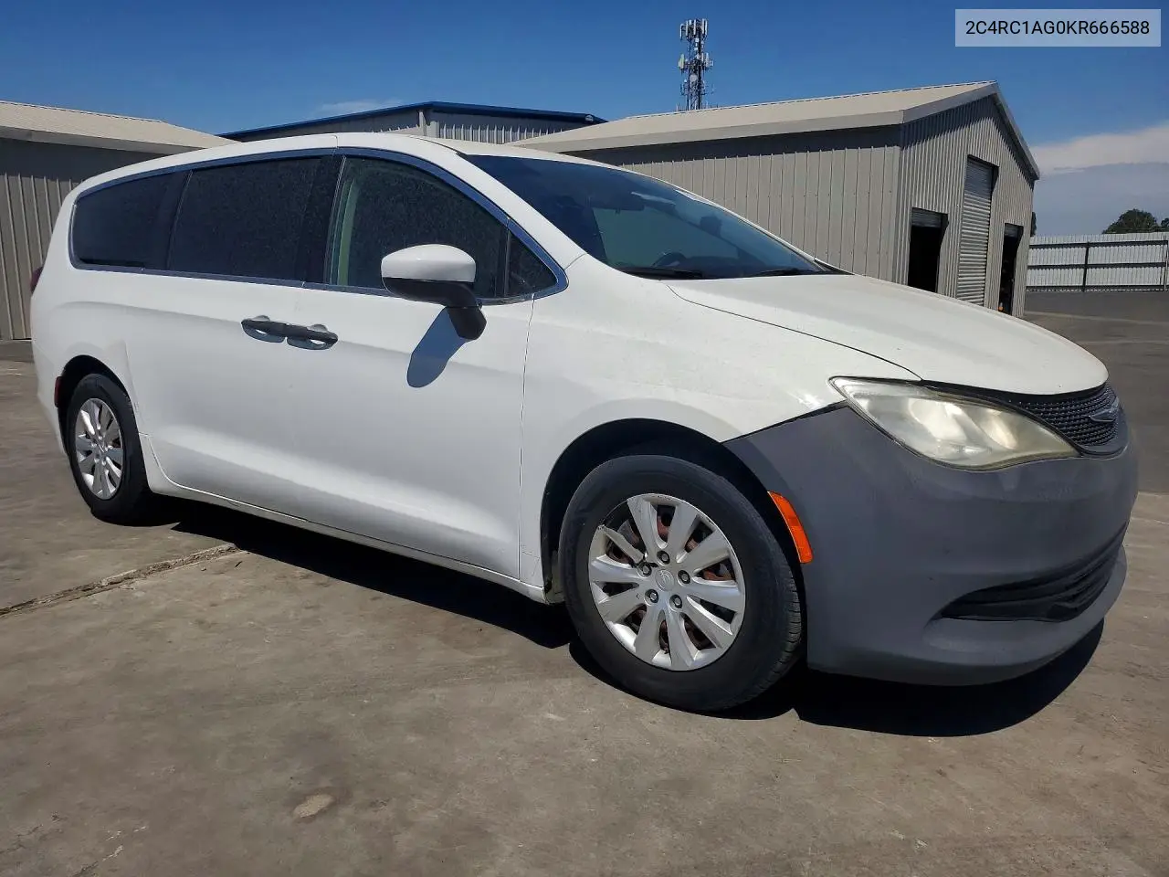 2019 Chrysler Pacifica L VIN: 2C4RC1AG0KR666588 Lot: 61850416