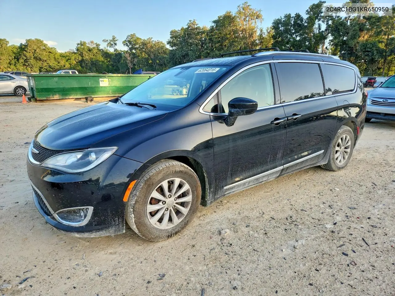 2019 Chrysler Pacifica Touring L VIN: 2C4RC1BG1KR650950 Lot: 62064016